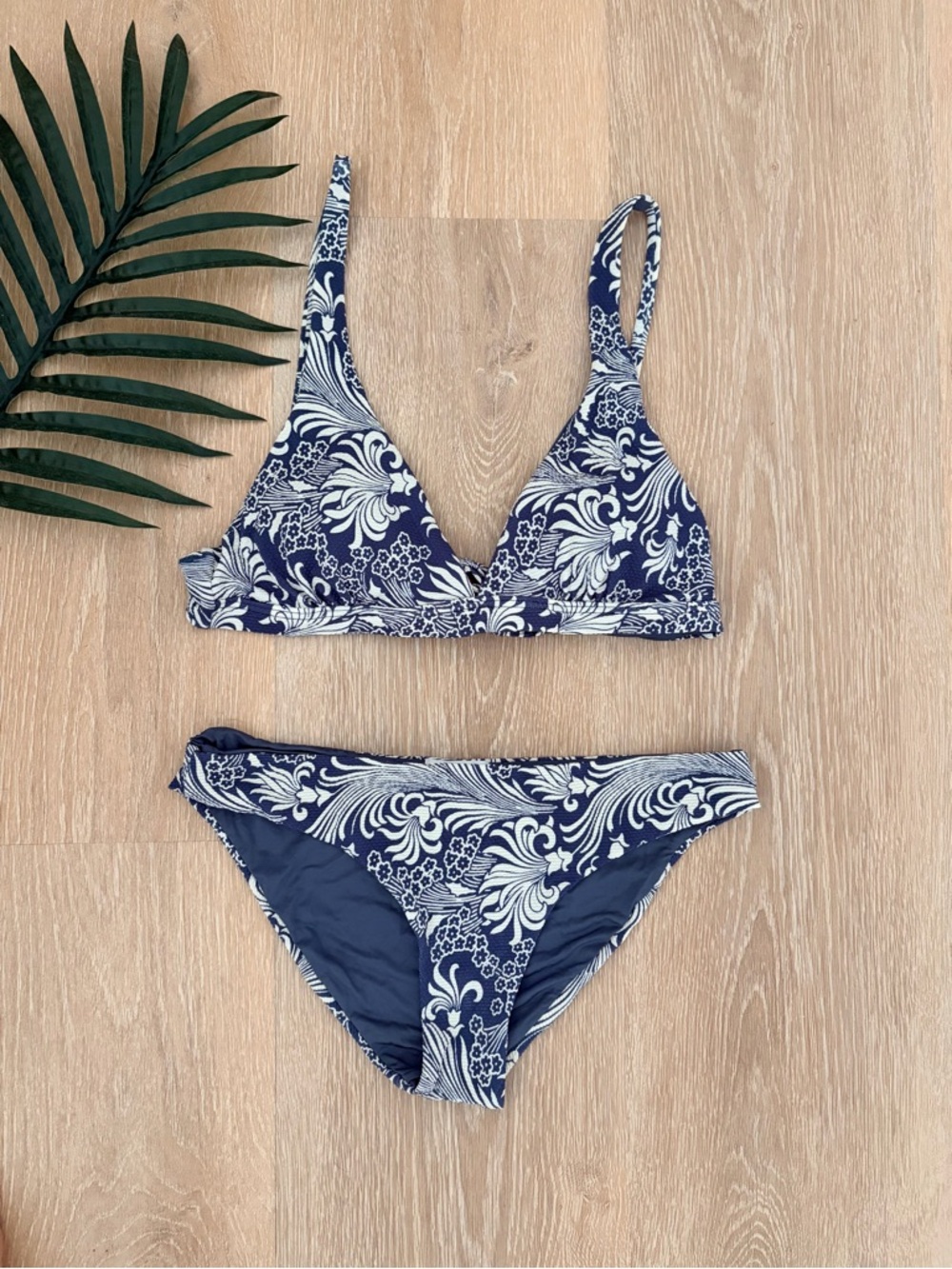 Like New! Onia X Faherty Navy Blue Floral Print Bikini Set- MED